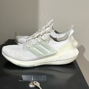 Ultraboost 21 white nondyed parley size 11.5